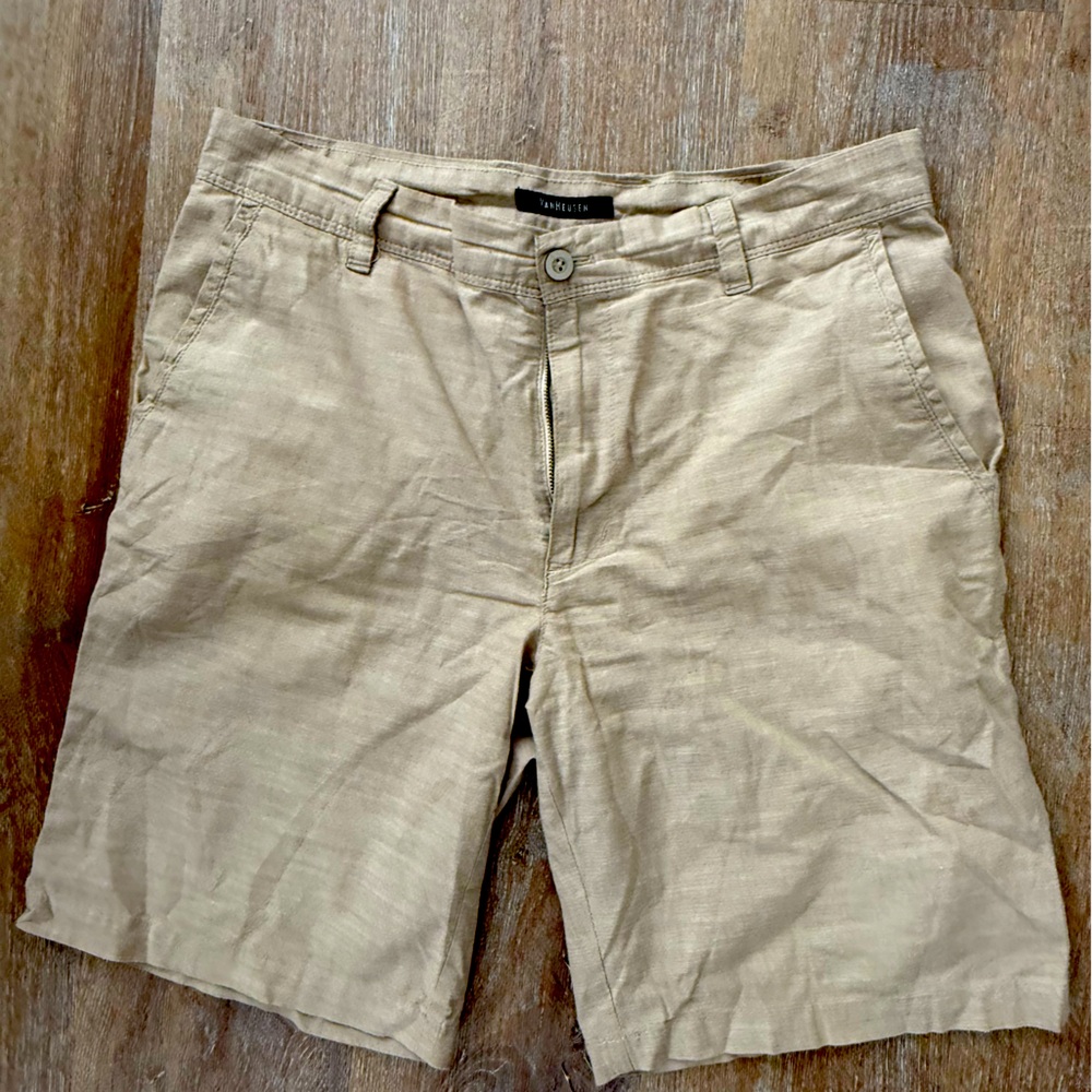 Men’s short in size 33